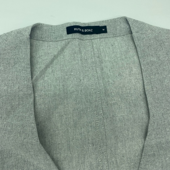 Summer vest , new no tags ,Two front pockets, light gray - Picture 3 of 7